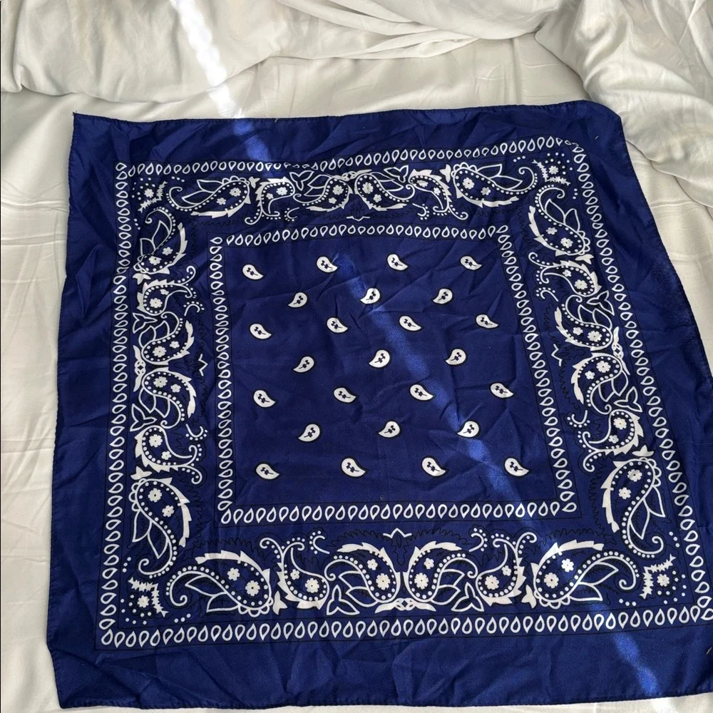 Bandana set of 8, all 21” square Never used - Picture 2 of 2